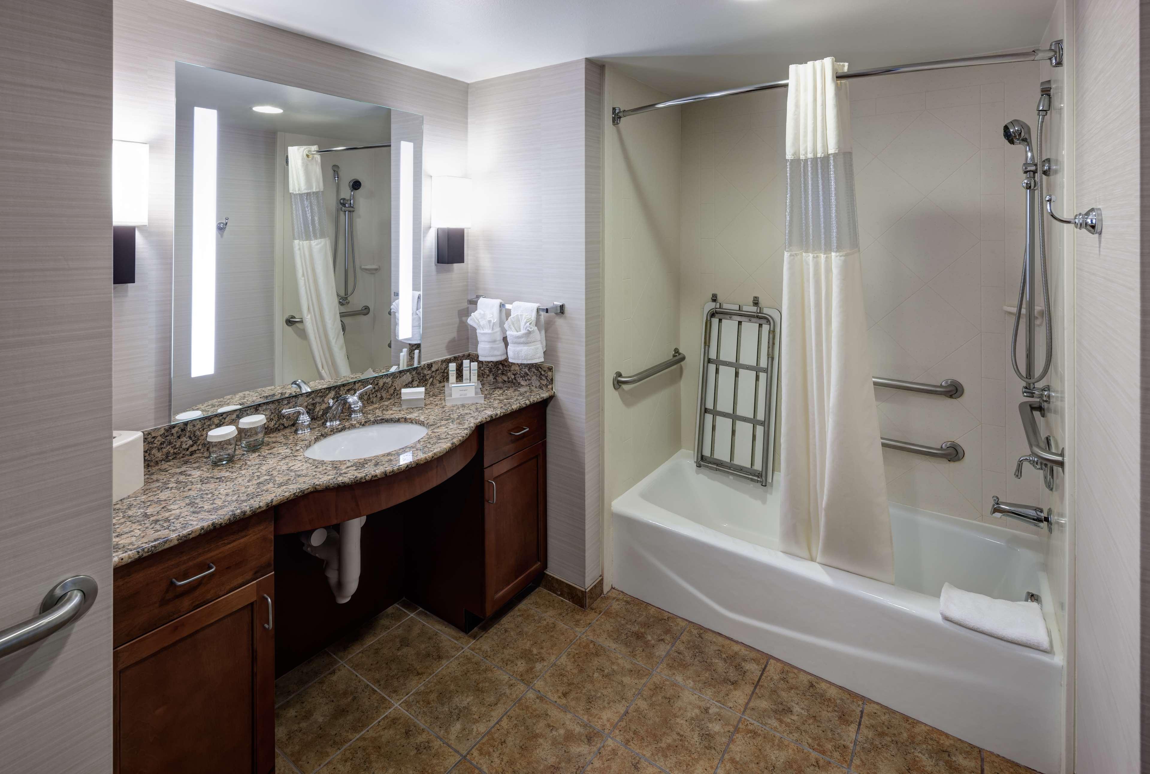 Homewood Suites Denton Kültér fotó