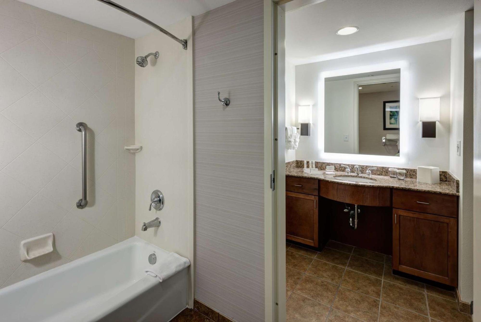 Homewood Suites Denton Kültér fotó
