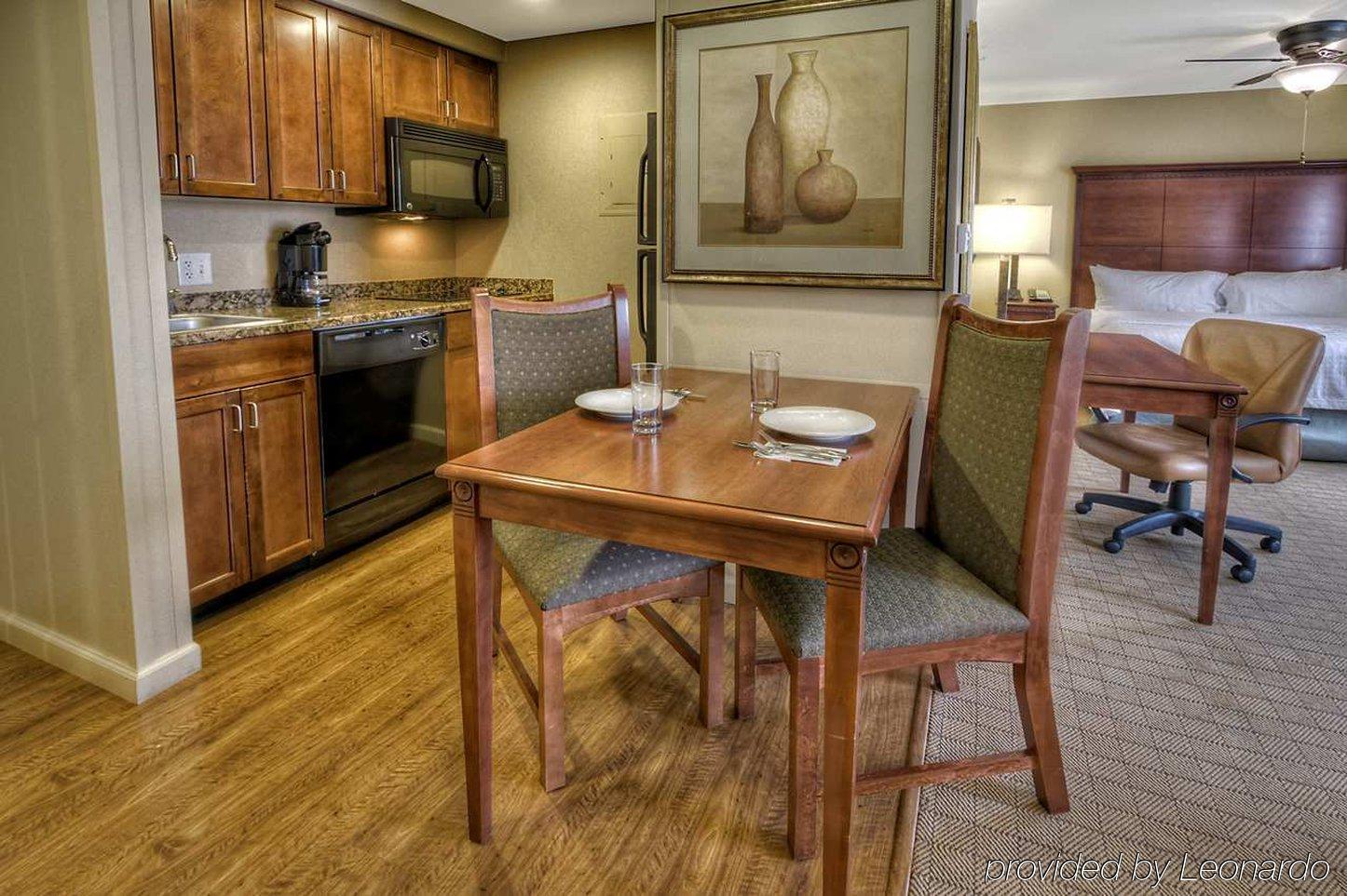 Homewood Suites Denton Kültér fotó