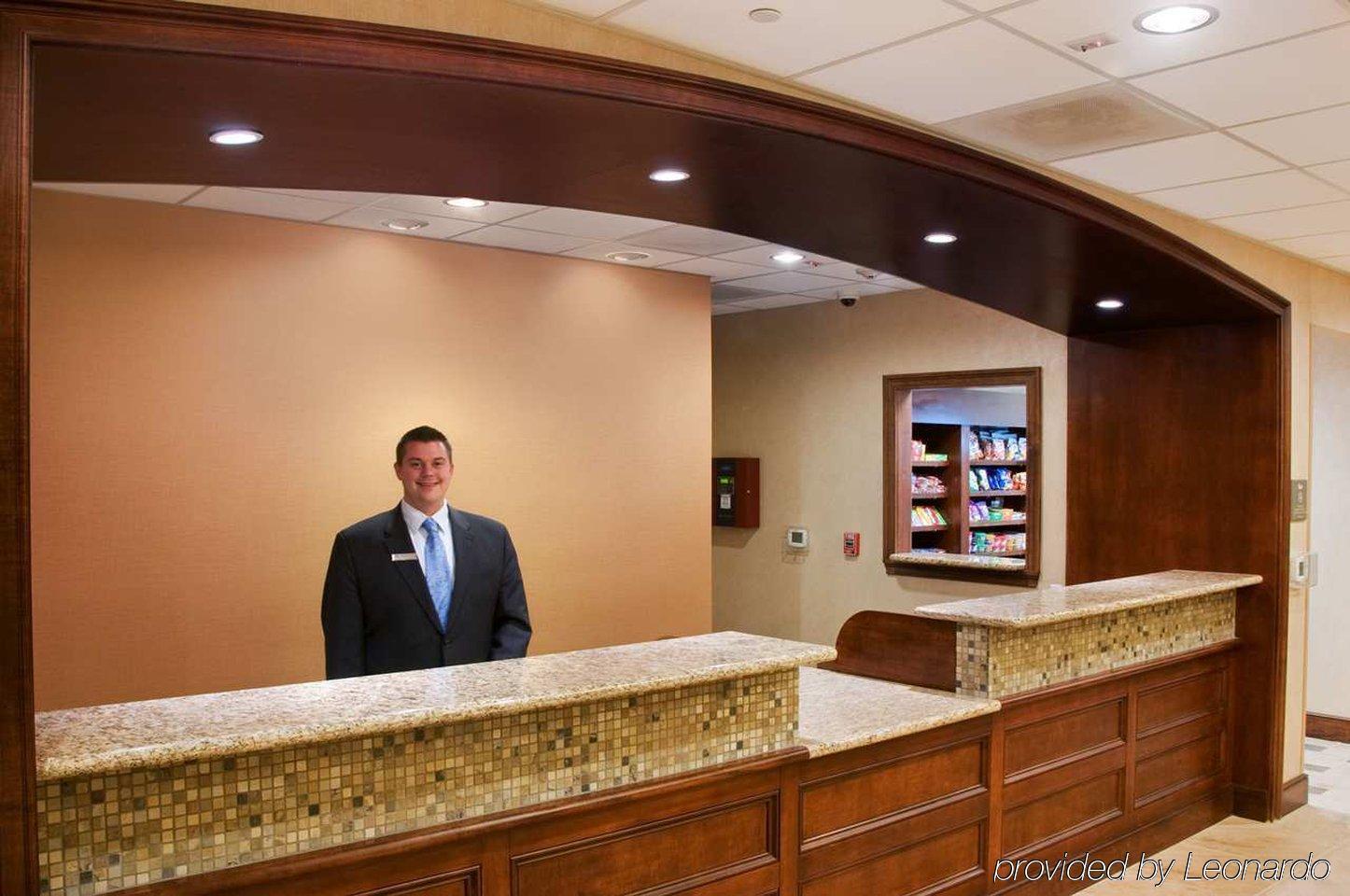 Homewood Suites Denton Beltér fotó